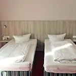 Achat In Der Pfalz Hotel 3*