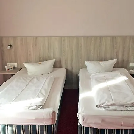 Achat In Der Pfalz Hotel 3*